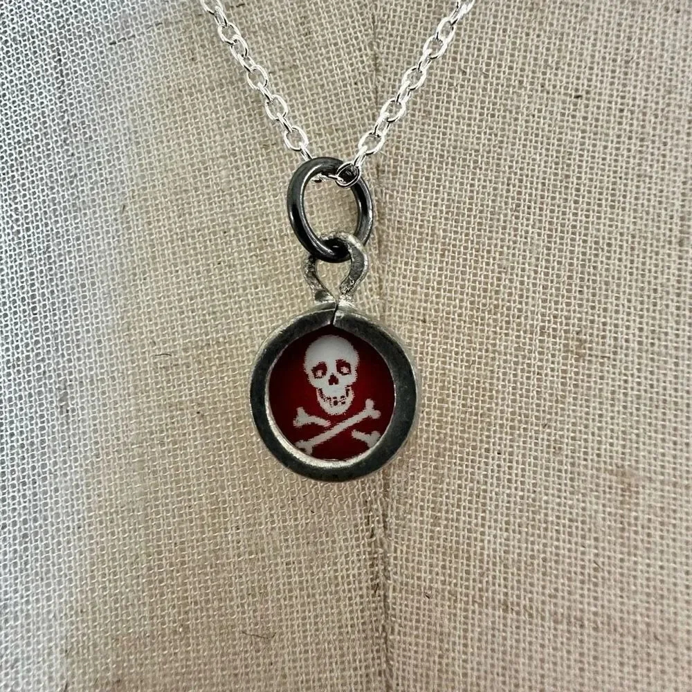 Skeleton rock star small pendant necklace
